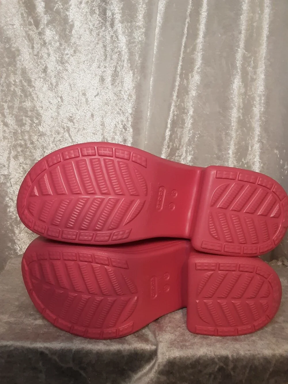 Crocs Siren Clog Platform Pink Womans 12  Mens 10 Iconic Comfort